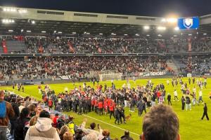 九游体育官网-姆巴佩的球队卡昂提前3轮从法乙降级，赛后球迷冲场引发混乱